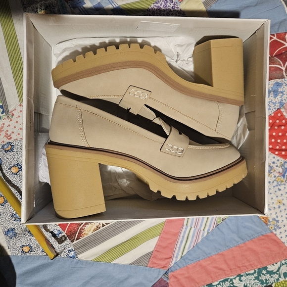 DV by Dolce Vita JayJay faux leather slip on loafers new in box - Picture 1 of 8